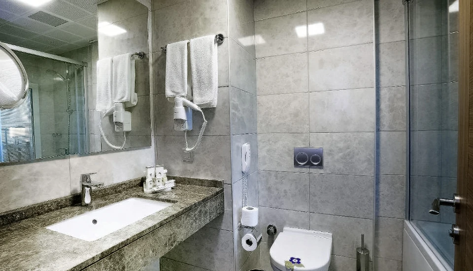 هتل بست وسترن پریمیر کارشیاکا ازمیر